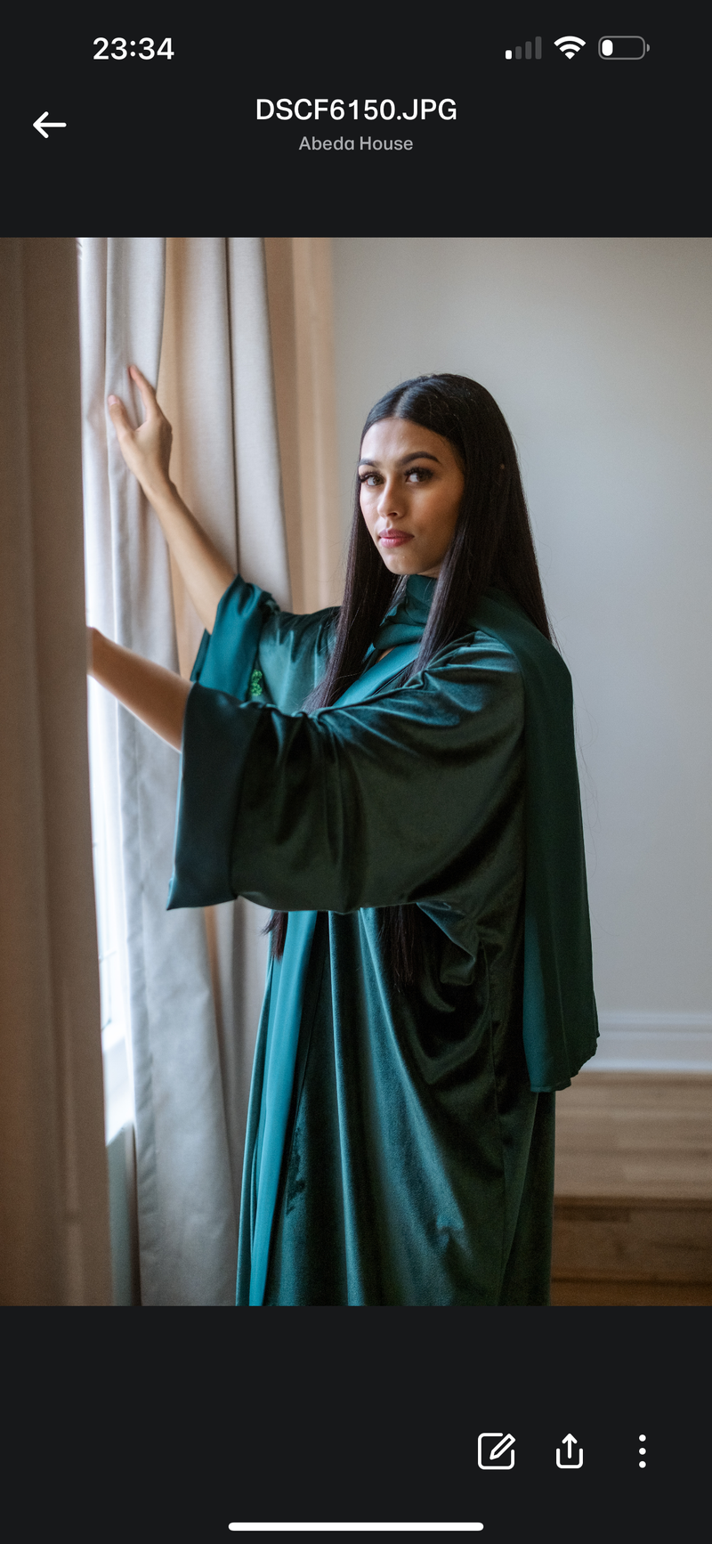 Velouci velvet abaya