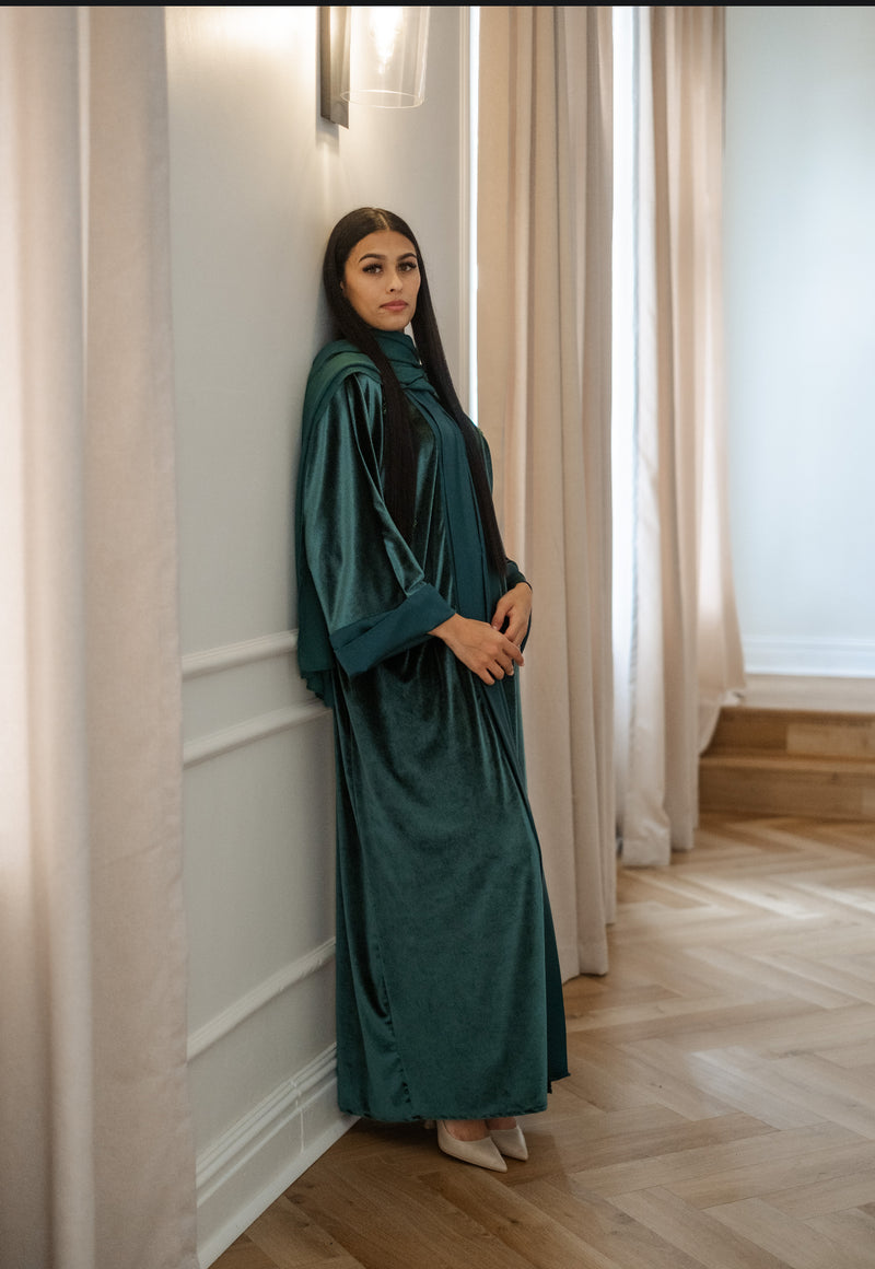 Velouci velvet abaya